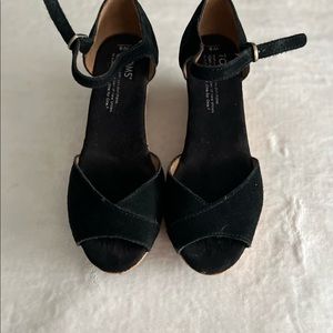 Toms wedges !